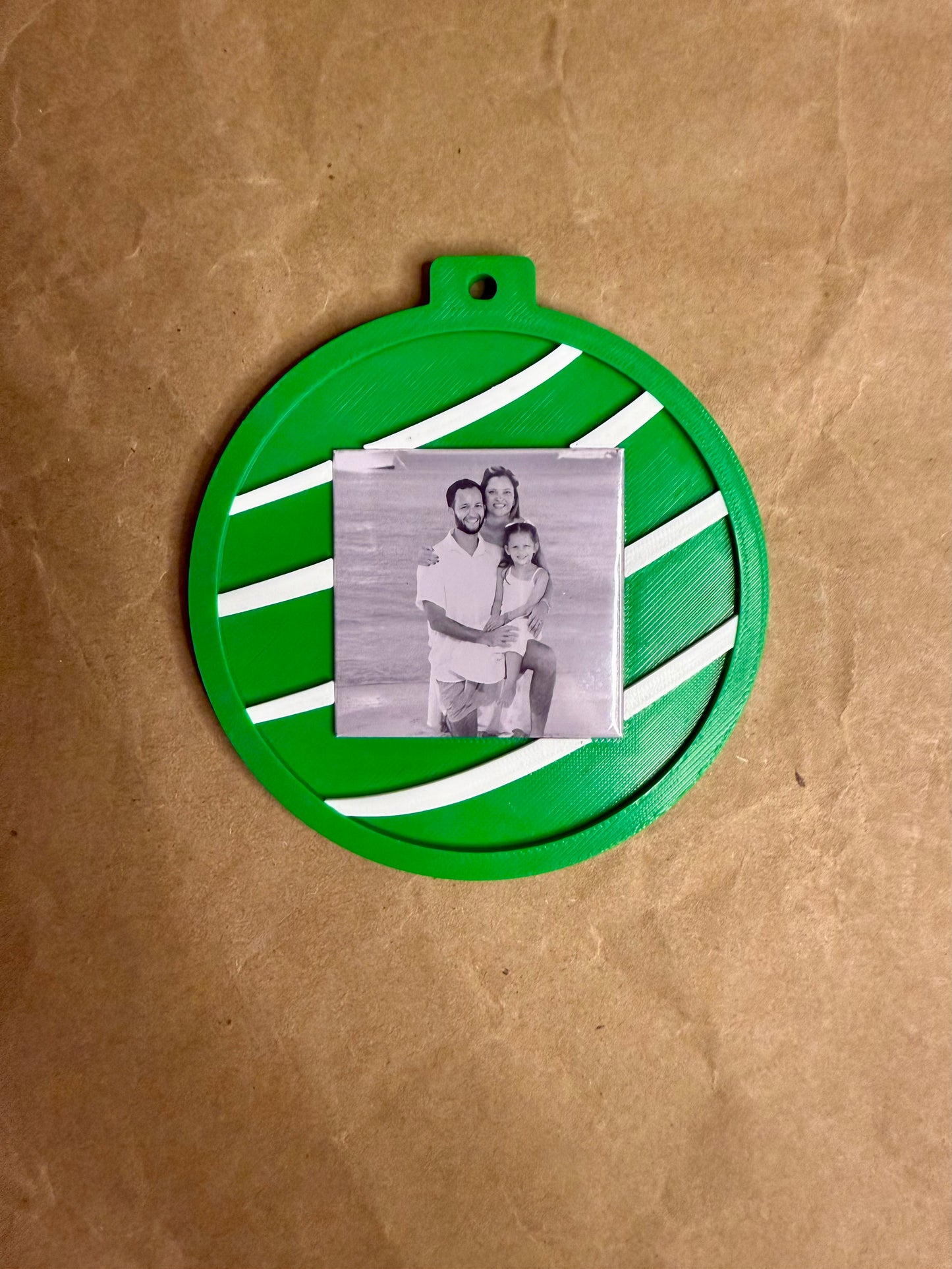 Magnetic Photo Christmas Ornament 3D Print File - 2x2 Magnet (Available for Commercial Use)